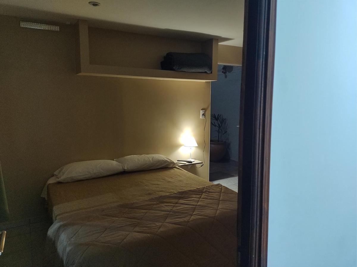 Caminos Hostal Сан-Сальвадор-де-Жужуй Экстерьер фото
